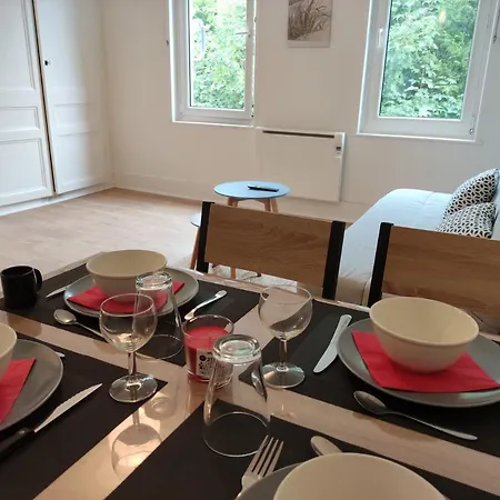 Appartement Joli T2 Proche Du Centre Et Des Remparts