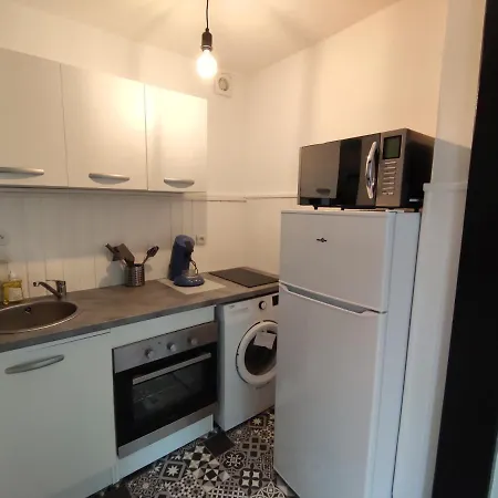 Appartement Joli T2 Proche Du Centre Et Des Remparts *